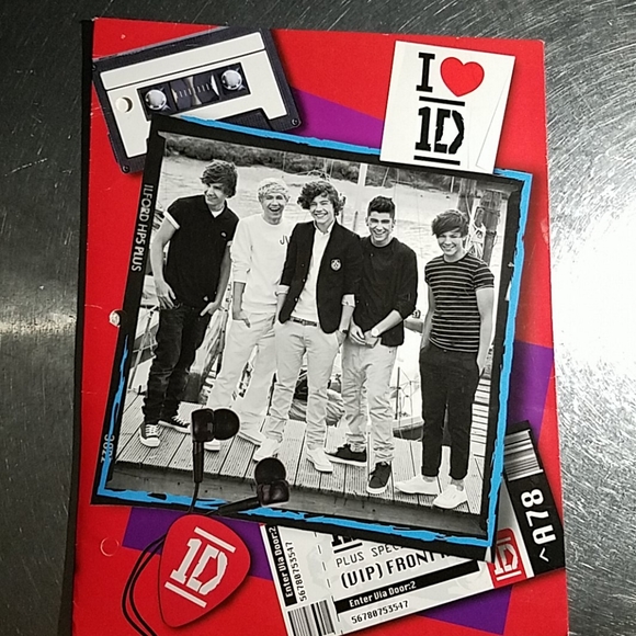 1Direction Collector Bundle - Picture 7 of 8